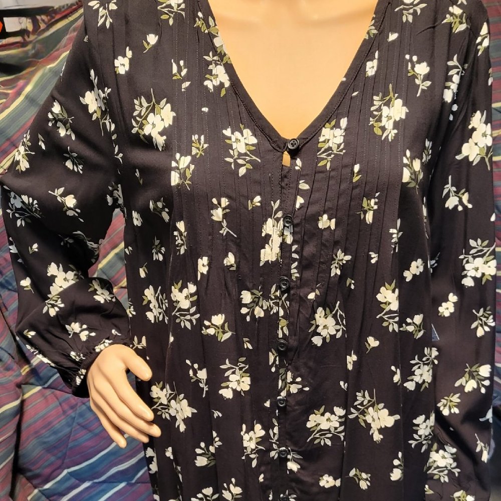 Classy, comfy and roomy frock.